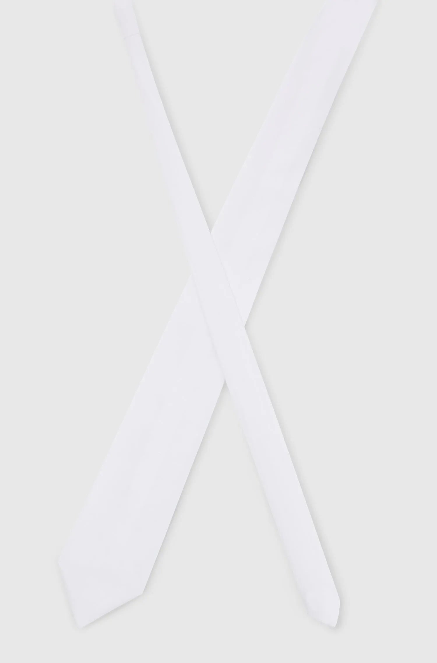 CLASSIC SHOW TIE WHITE