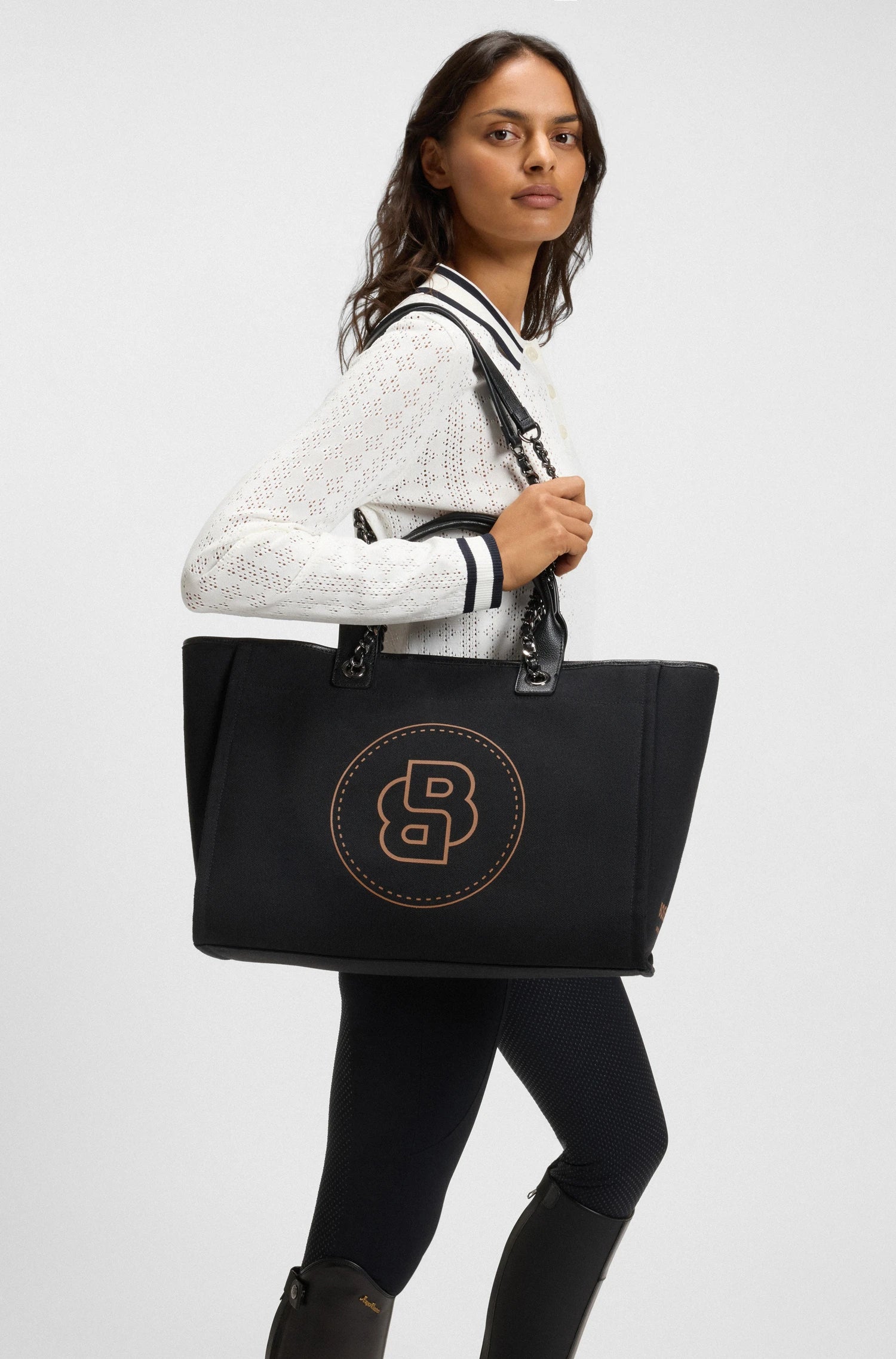 Charleen Stable Shopper