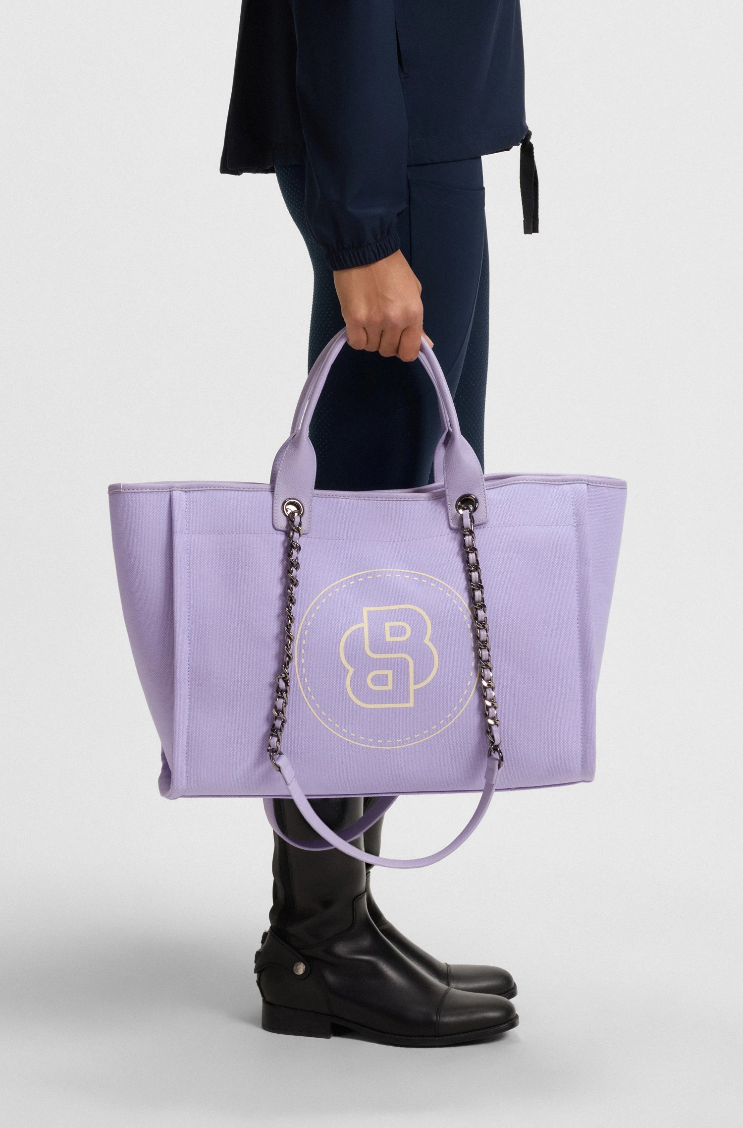 Charleen Stable Shopper