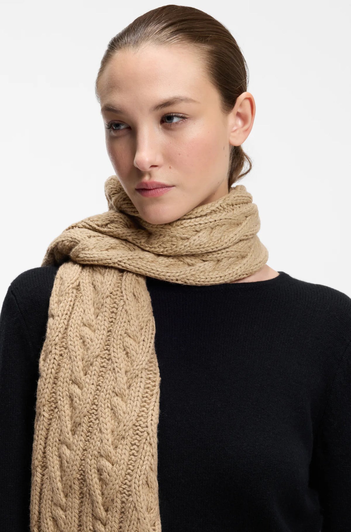 Walnut | Bora Scarf Cable, front